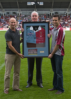 presented with the jersey